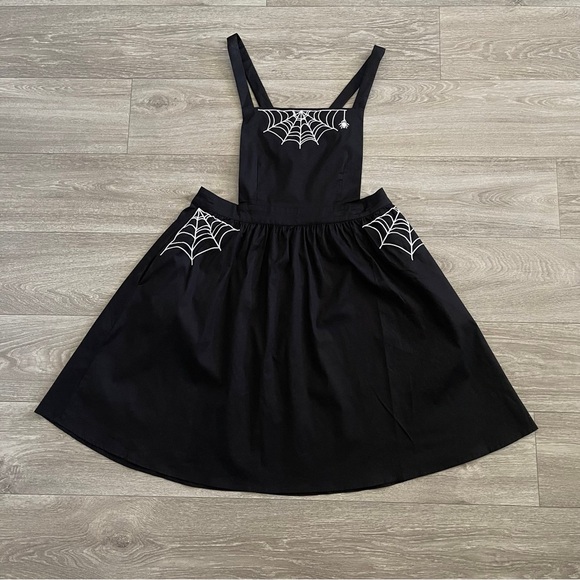 NWOT 🕷️🕸️ ModCloth Haunt Around Town pinafore spider web dress sz 2X - Picture 4 of 12